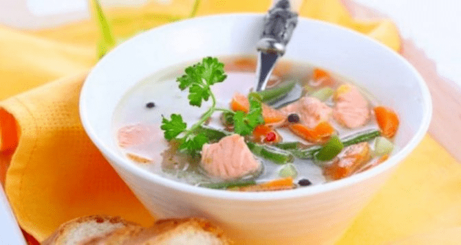 حساء السمك على نظام غذائي البروتين
